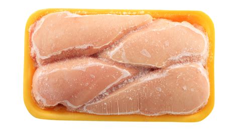 Why You Should Never Freeze Raw Chicken In Bulk