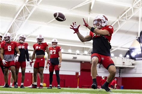 Wisconsin football: 2 veteran QBs on Mabrey Mettauer