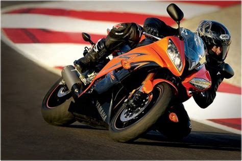 2009 Yamaha YZF-R6 Review - Top Speed