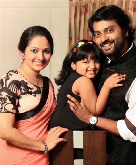 Malayalam film actor Narain with family