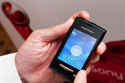 Sony Ericsson Yendo review: A touch of Walkman