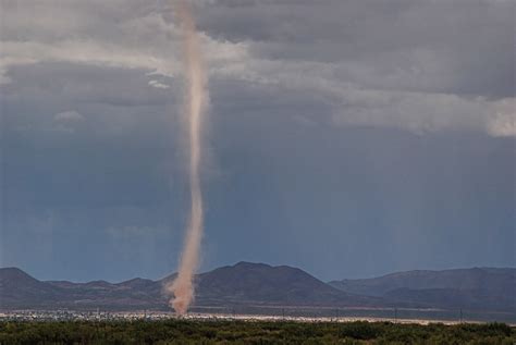 Extreme Dust Devil | Dust Devil in Douglas, Arizona. This be… | Flickr