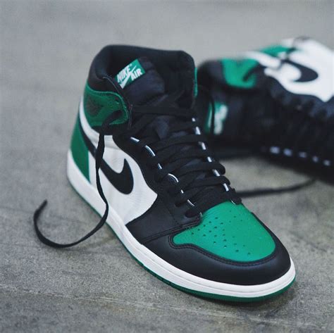 Air Jordan 1 Pine Green 555088-302 Release Date - Sneaker Bar Detroit