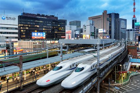 Tokyo Trains 8264 | in Shiodome | www.tokyoshot.com | Flickr