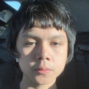 Zild Benitez - Age, Family, Bio | Famous Birthdays