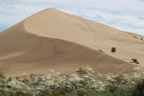 Singing sand dunes surprised the scientific world