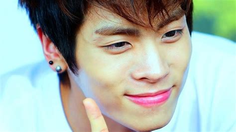 SHINee’s Jonghyun Got Into a Car Accident, Receiving Treatment at Hospital | Soompi