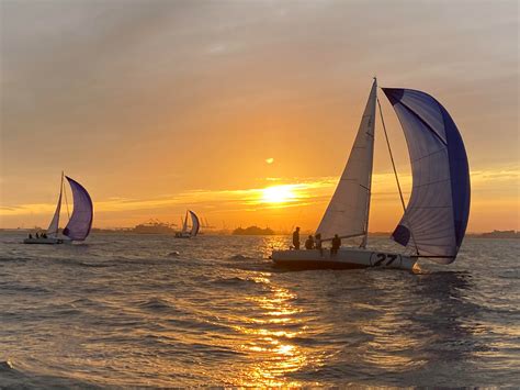 Last night in NYC harbor : r/sailing