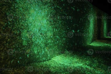 green beam laser beam on dark background 20465719 Stock Photo at Vecteezy