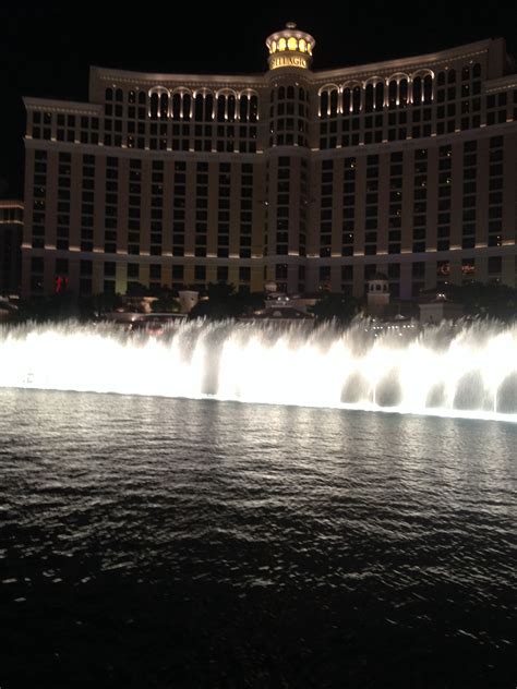 Bellagio fountains!! Visited 5/2012 | Fountains, Bellagio, Places ive been