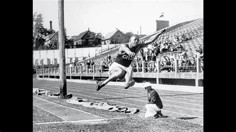 JESSE OWENS - 1936 OLYMPIC CHAMPION