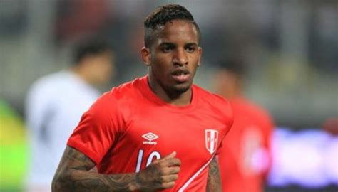 Farfan's Official Peru Signed Shirt, 2016 - CharityStars