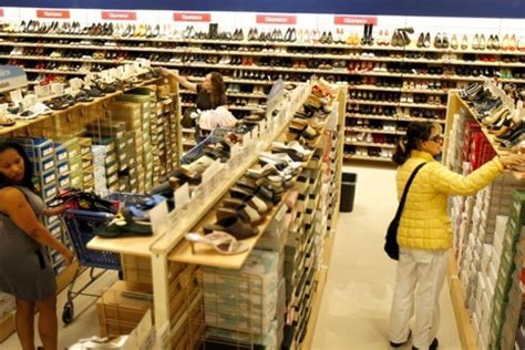 Marshalls steps up its shoe offerings - Los Angeles Times