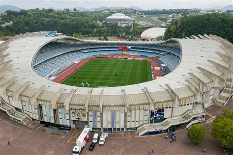 Real Sociedad give job to homeless man sleeping outside stadium | FOX ...