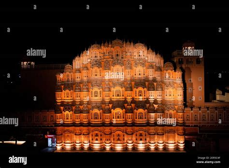 Night view of the Hawa Mahal, Jaipur Stock Photo - Alamy