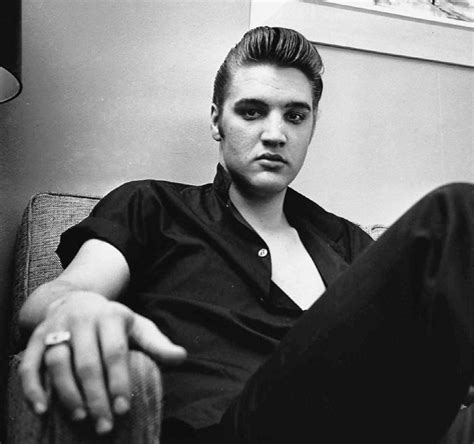 Elvis Presley. 1954 : r/OldSchoolCool