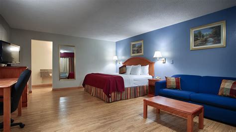 Best Western Palestine Inn, TX - See Discounts