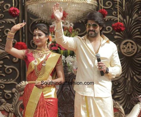 Yash and Radhika Pandit's Wedding, Reception and Mehendi Photos – South ...