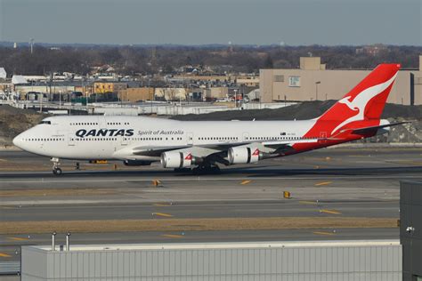 Qantas withdraws Boeing 747-400 from operational service. Last flight ...