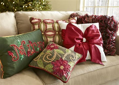 Pillows : Decorative, Accent & Throw Pillows | Pier 1 Imports ...