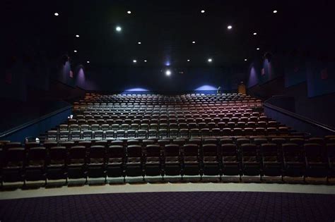 Theater Owners chief blames Gov. Cuomo for movie delays - syracuse.com