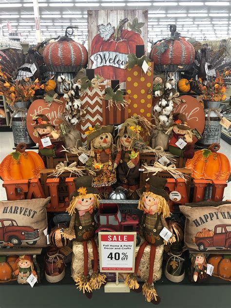 Hobby lobby Fall table 2019 Hobby Lobby Fall, Seasonal Displays, Fall ...