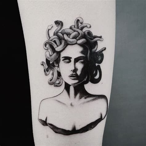 170 Medusa Tattoos Designs With Meanings (2022) - TattoosBoyGirl Medusa Tattoo Design, Tattoo ...