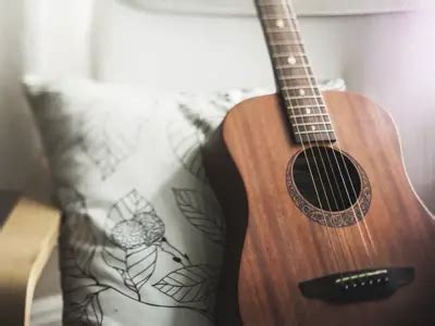 Acoustic Guitar Riffs for Beginners - YourGuitarGuide.com