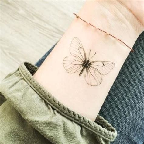 12 Delicate Butterfly Tattoos and their Meanings - easy.ink™