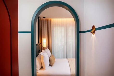 B Signature Hotels & Resorts | Hotels in Paris, Brittany & St Barts