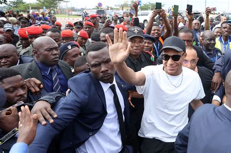 Cameroon: Mbappé welcomed by crowds in Yaoundé - Rifnote