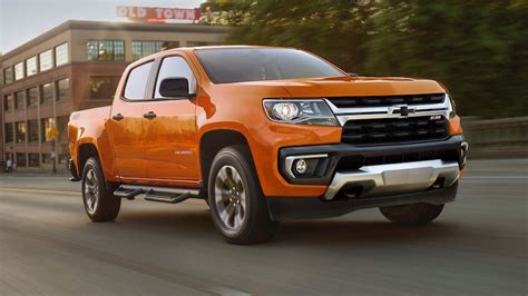 2021 Chevrolet Colorado is a Tough-Looking Midsize Pickup - MotorTrend