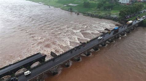 Savitri river bridge collapse gives way to IBMS : Indian Tollways