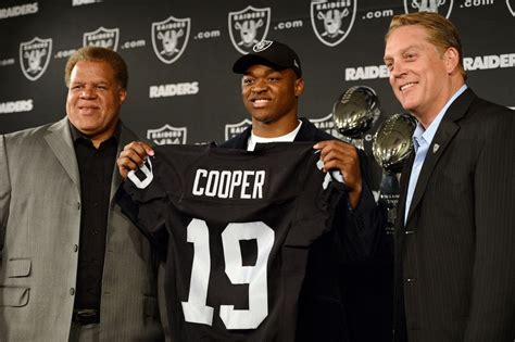 Amari Cooper signs rookie contract, 4yr 22.7mil, fully guaranteed ...