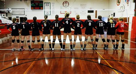 Volleyball Team Picture Pose Ideas....this would be cool .......also ...