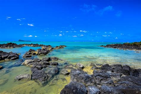 Clear Sky on Seashore · Free Stock Photo