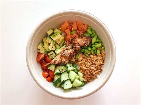 Flatlay of the Salmon Bowl in Simons Stub'n restaurant with salmon, beetroot, edamame, fried ...