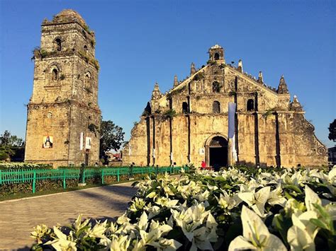 A Northern Roadtrip: The Baroque Church of Paoay - Nomadic Experiences