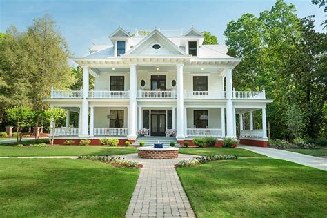 Tour a Charming 100-Year-Old Southern Home Photos | Architectural Digest