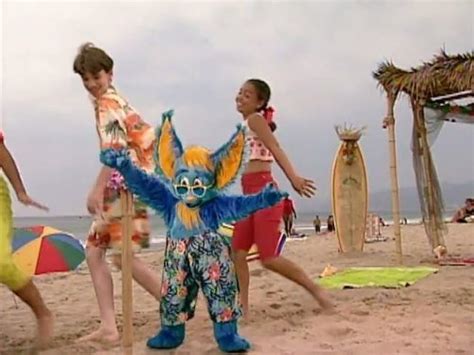 "Kidsongs" A Day at the Beach (TV Episode 1997) - IMDb