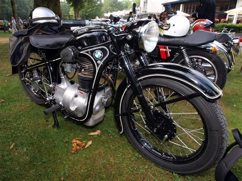 File:Old BMW motorcycle at Millingen.JPG - Wikimedia Commons