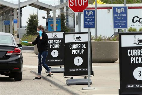 2 Ways To Win With Curbside Customer Experience