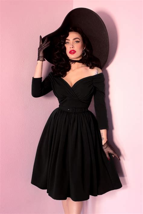 Vixen by Micheline Pitt TopVintage exclusive ~ Starlet Swing Dress Années 50 en Noir | Acheter ...