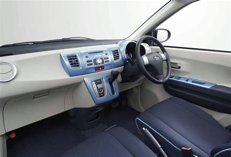 Interior Daihatsu e:s