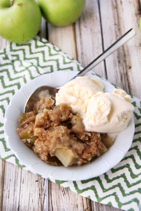 Classic Slow-Cooker Apple Crisp | Recipe | Slow cooker apple crisp ...