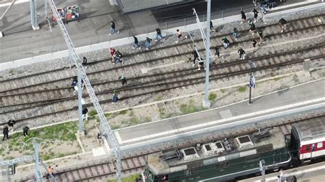 60 FCSG- und FC-Thun-Fans gehen am Bahnhof Wil aufeinander los | FM1Today