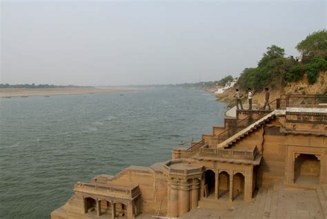 Pakka Ghat, Mirzapur City | Flowing towards Varanasi | Flickr