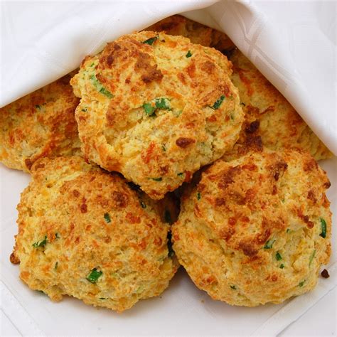 Sweet Pea's Kitchen » Cheddar Buttermilk Biscuits