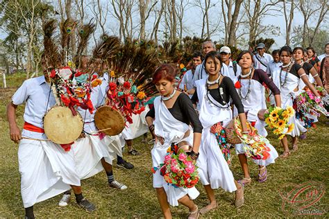 Tharu Culture - Himalayan club Tours and Travel Pvt. Ltd.