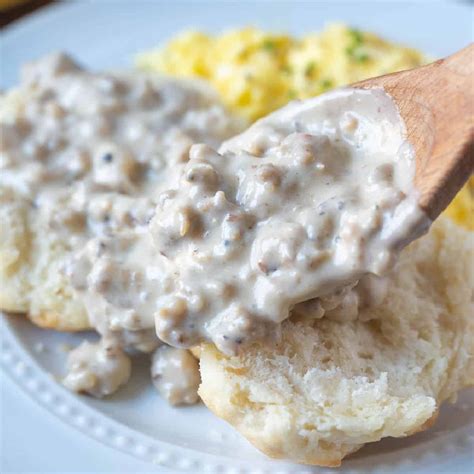 Southern Sausage Gravy | Homemade Sausage Gravy Recipe